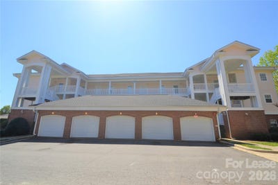 /international/us/8751-coralbell-lane-charlotte-nc-110108566576/