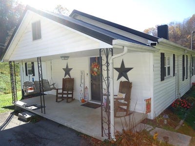 /international/us/51-stewart-rd-paintsville-ky-110100947190/