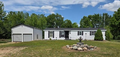 /international/us/475-tyler-road-wayland-mi-110108749682/