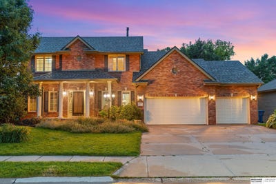 /international/us/907-woodland-avenue-papillion-ne-110101394929/?lang=en