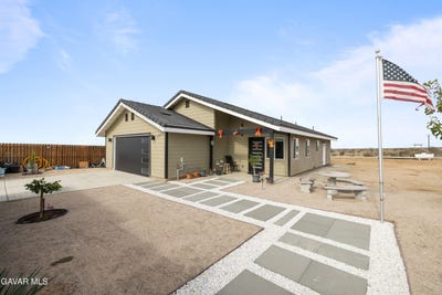 /international/us/13857-e-g-2-lancaster-ca-110104110095/