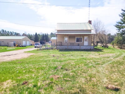 /international/us/17535-18-mile-road-leroy-mi-110099068879/