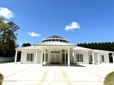 /international/us/921-gilchrist-street-laurinburg-nc-110120459594/