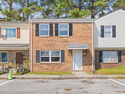 /international/us/416-myrtlewood-circle-jacksonville-nc-110106377850/