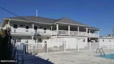 /international/us/303-henderson-boulevard-atlantic-beach-nc-110099999046/