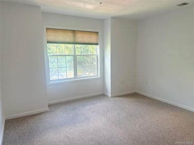 /international/us/935-tower-ridge-circle-middletown-ny-110108845418/