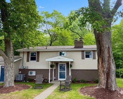 /international/us/723-arbor-court-south-haven-mi-110108446027/
