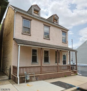 /international/us/124-sitgreaves-st-phillipsburg-town-nj-110100018300/