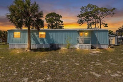 /international/us/1707-ne-cypress-street-steinhatchee-fl-110106926065/