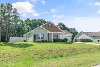 /international/us/106-rolling-knoll-court-dudley-nc-110100412862/