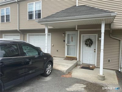 /international/us/174-stonefield-drive-waterbury-ct-110108239575/