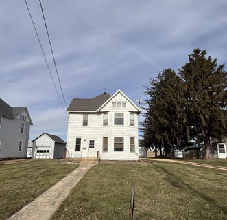 /international/us/214-w-webster-apple-river-il-110095954123/