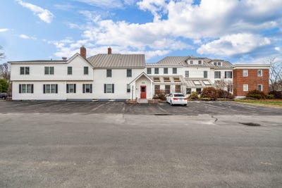 /international/us/164-madison-avenue-skowhegan-me-110107465229/