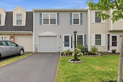/international/us/126-bridgewood-lane-watervliet-ny-110108076681/