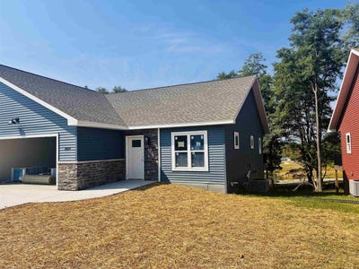 /international/us/1059-armida-court-reedsburg-wi-110096031457/