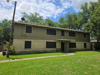 /international/us/400-oak-drive-terrell-tx-110100657176/