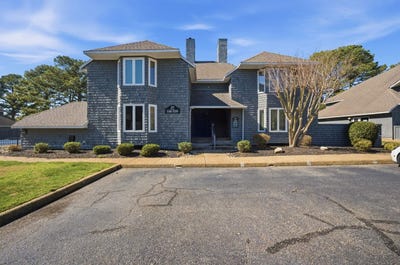 /international/us/116-pelhams-ordinary-williamsburg-va-110106371226/