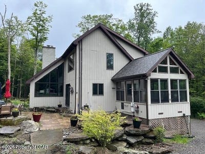 /international/us/57-fox-lane-harveys-lake-pa-110109217964/