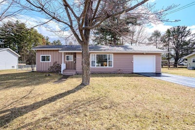 /international/us/5805-pine-park-street-weston-wi-110106557018/