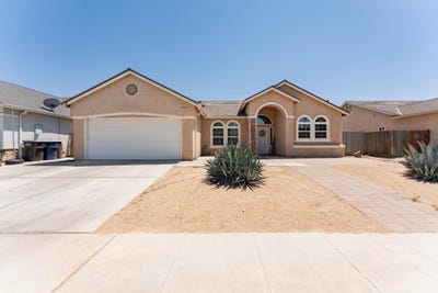 /international/us/2355-kelty-meadow-avenue-tulare-ca-110100835818/