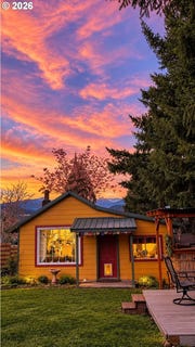 /international/us/824-cascade-ave-hoodriver-or-110119947066/