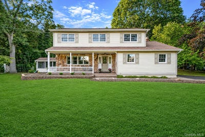 /international/us/93-n-country-road-shoreham-ny-110108845466/
