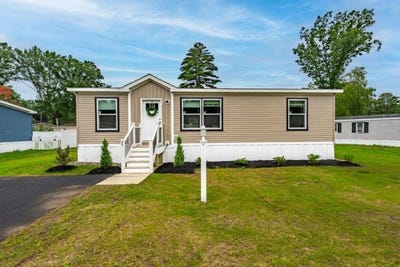 /international/us/315-stone-church-village-ballston-spa-ny-110119631776/