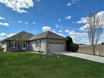 /international/us/1775-patriot-road-northfield-mn-110107746556/