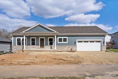 /international/us/595-mildred-drive-marengo-il-110098831502/