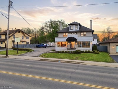 /international/us/1214-e-market-street-warren-oh-110104557614/