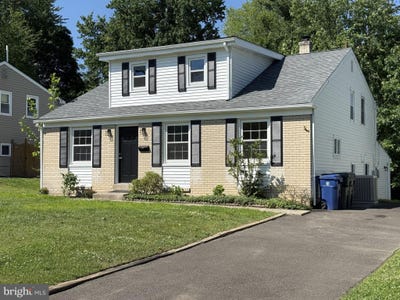 /international/us/2921-senak-road-abington-pa-110108535002/