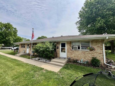 /international/us/1526-douglas-belvidere-il-110100253701/