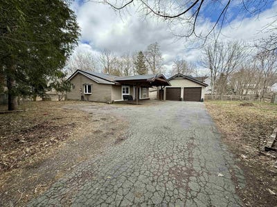 /international/us/35-rowley-st-gouverneur-ny-110107223915/