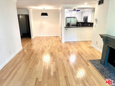 /international/us/950-n-kings-rd-west-hollywood-ca-110107000926/