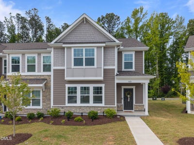 /international/us/1428-latham-garden-drive-wake-forest-nc-110107735838/