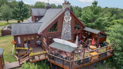 /international/us/11911-e-rowe-rd-lake-nebagamon-wi-110108916836/