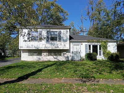 /international/us/1847-reichert-avenue-sauk-village-il-110120486239/