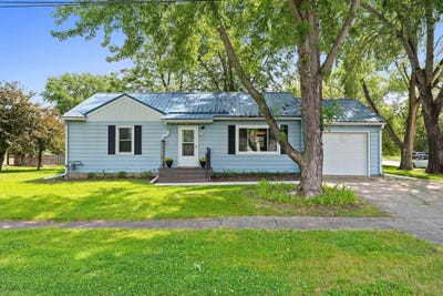 /international/us/105-n-4th-avenue-winneconne-wi-110108506596/