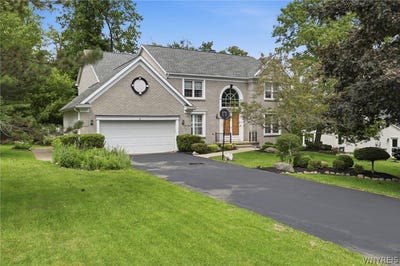 /international/us/290-independence-drive-orchard-park-ny-110109009264/