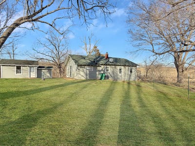 /international/us/1486-county-road-357-thayer-mo-110105203189/