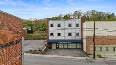 /international/us/128-north-street-bluefield-wv-110107699479/