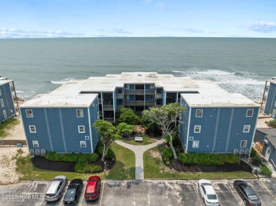 /international/us/2196-new-river-inlet-road-north-topsail-beach-nc-110106312245/