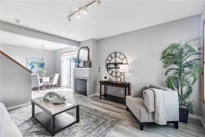 /international/us/1984-parkway-avenue-shakopee-mn-110100350750/