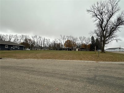 /international/us/315-mueller-drive-hendricks-mn-110103402752/