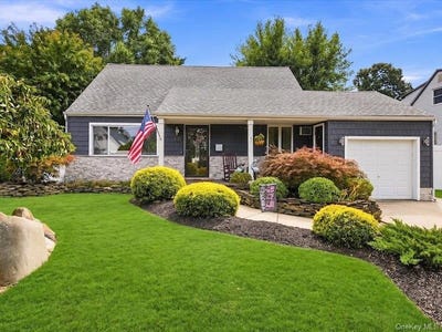 /international/us/40-greenwood-drive-north-babylon-ny-110110306616/