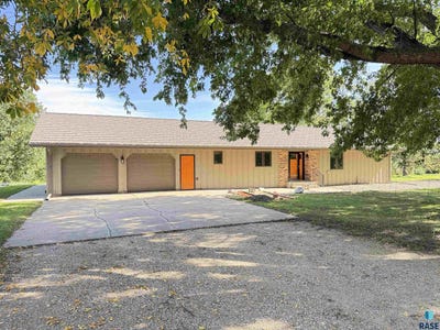 /international/us/45508-272nd-st-parker-sd-110120424120/
