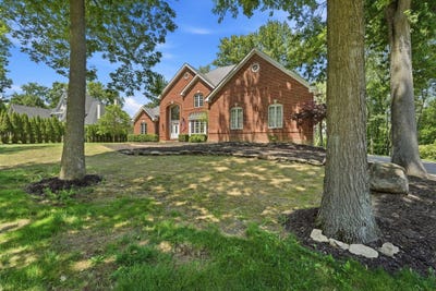 /international/us/185-bent-tree-road-sunbury-oh-110108491958/