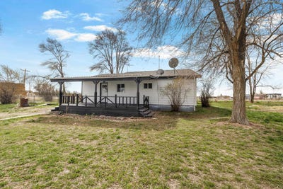 /international/us/3335-e-county-line-rd-idaho-falls-id-110106923313/