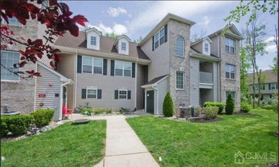 /international/us/1056-morning-glory-drive-monroe-nj-110107868877/