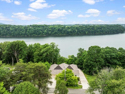 /international/us/389-lakeview-drive-somerset-ky-110107881823/